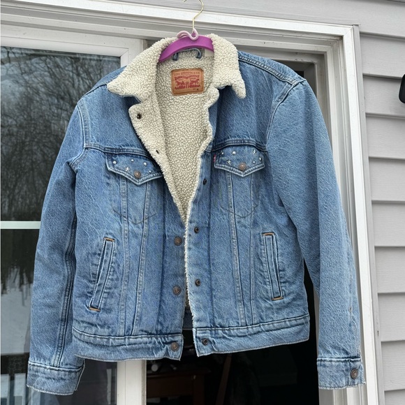 Levi's Jackets & Blazers - Levi's Blue Jean Jacket with Cream Collar